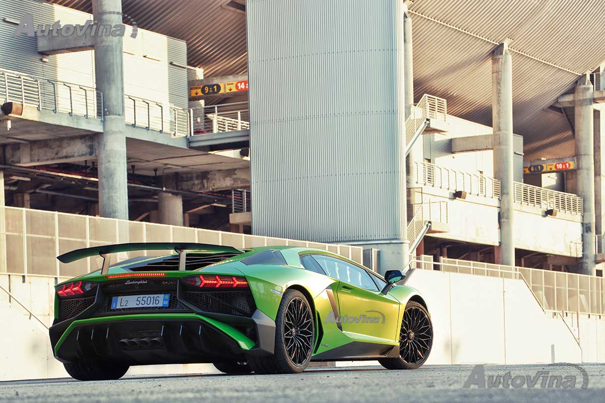 Lamborghini Aventador SuperVeloce Autovina