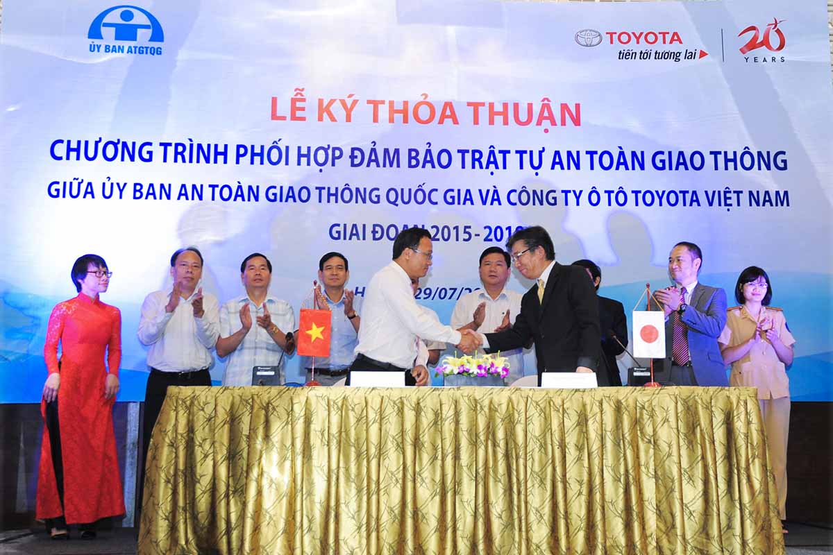 Lễ ký thoả thuận hợp tác giữa Toyota Việt Nam và Uỷ Ban An toàn Giao thông Quốc gia