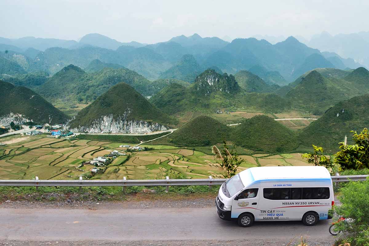 Nissan NV350 Urvan chinh phục Hà Giang Autovina 2015