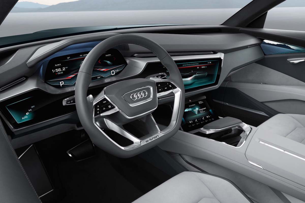 Audi e tron quattro ra mắt frankfurt motor show 2015