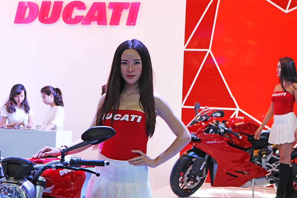người mẫu Ducati tại VIMS 2015