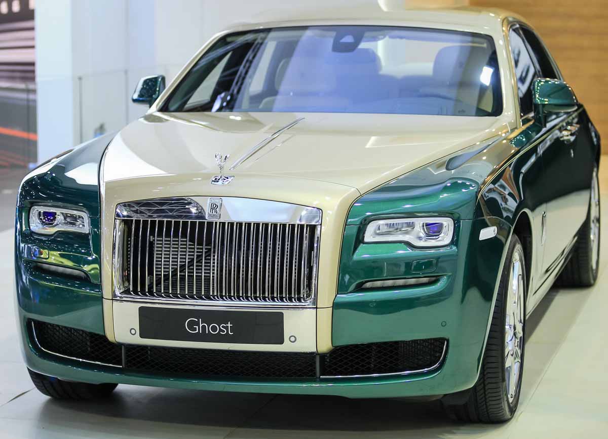 Bộ đôi đặc biệt của Rolls-Royce tại Dubai