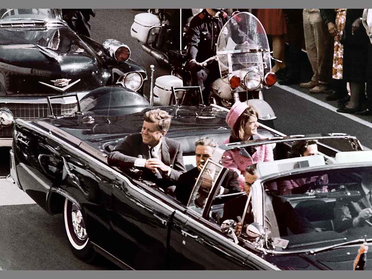 Xe chở cố tổng thống Kennedy trong vụ ông bị ám sát