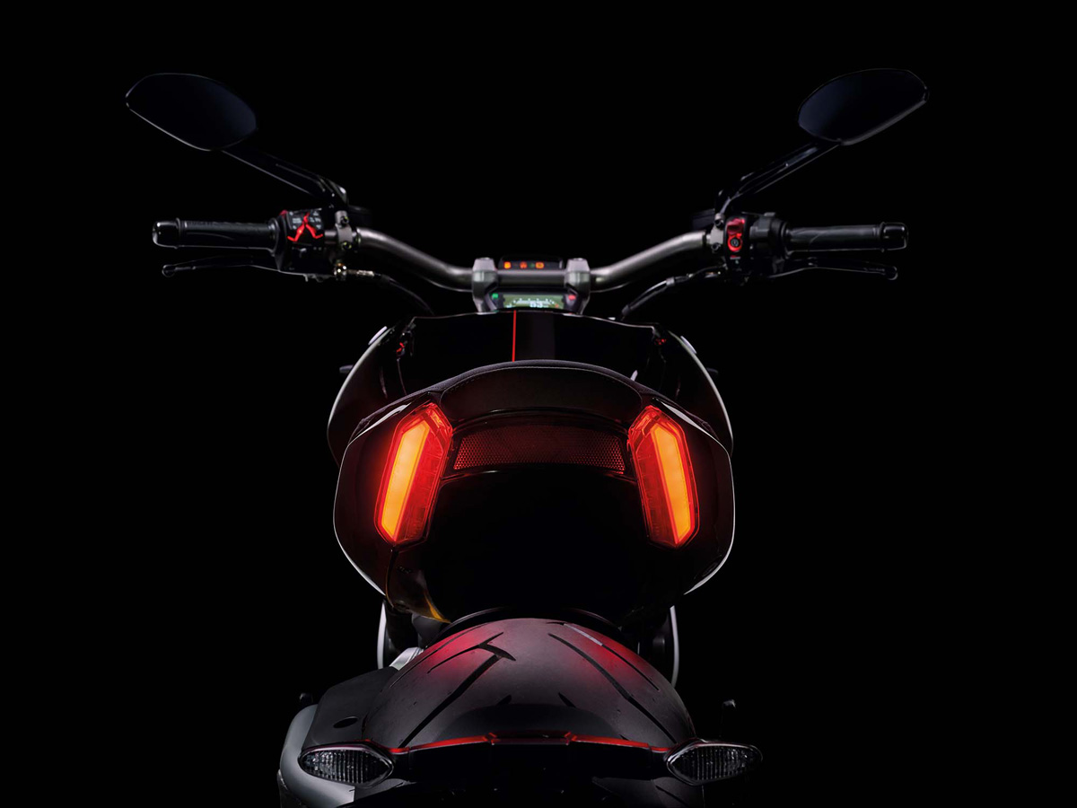 Ducati XDiavel 2016 ra mắt