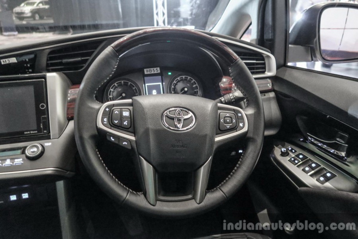 Toyota Innova 2016 ra mắt tại Indonesia