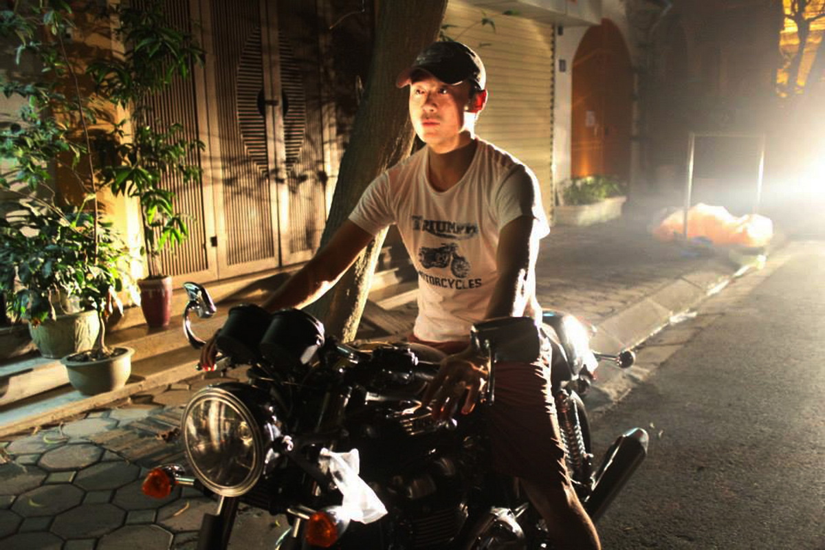 MC Anh Tuấn chơi xe mô tô pkl