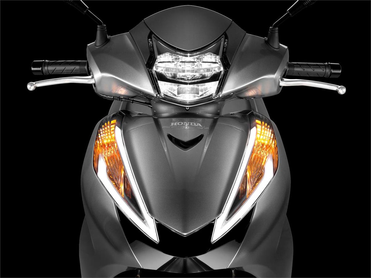 tranh cãi bắt buộc bật đèn ban ngày khi chạy xe máy