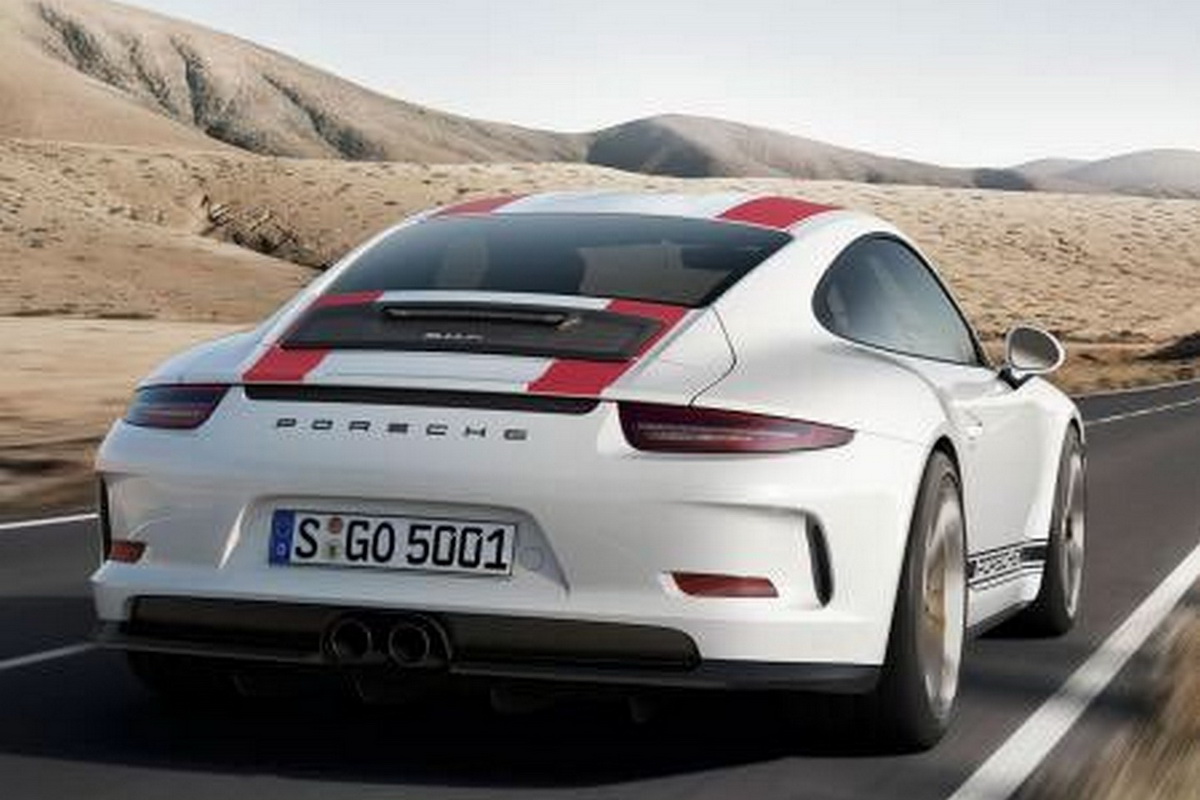 phía sau Porsche 911 R 2017