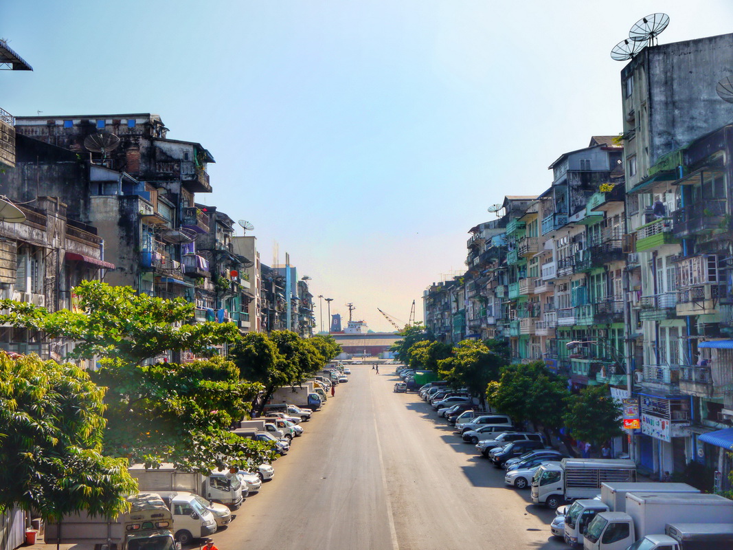 đường phố khi đi du lịch cố đô yangon myanmar
