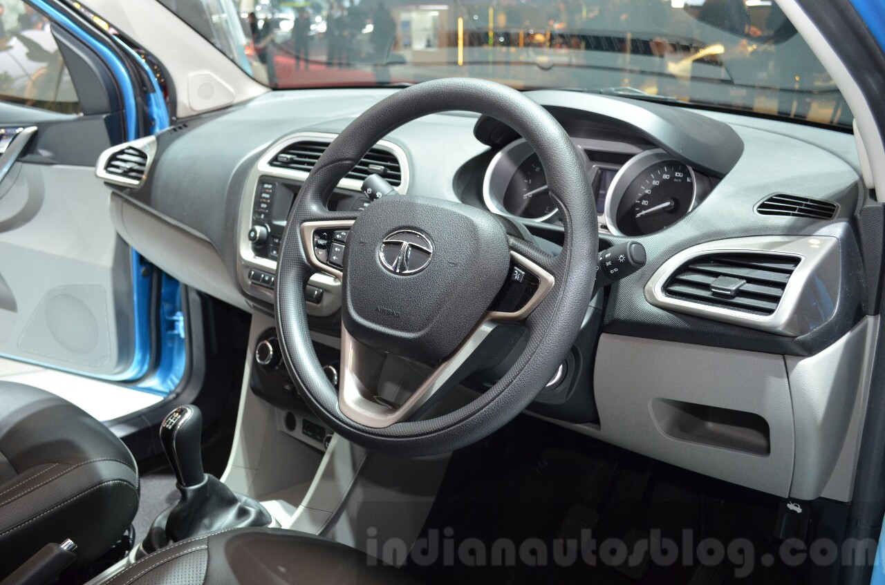 cabin xe giá rẻ Tata Tiago của Ấn Độ