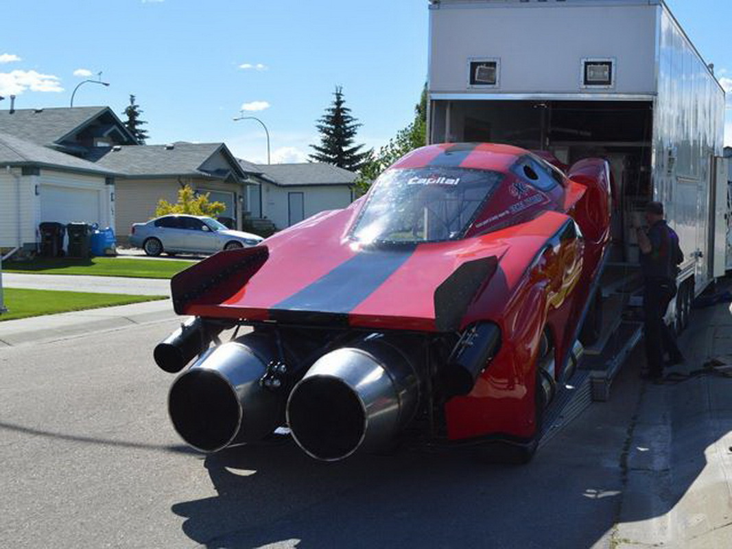 siêu xe Ferrari lắp động cơ phản lực