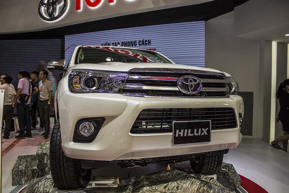Toyota Hilux mới tại triển lãm Vietnam Motor Show 2016