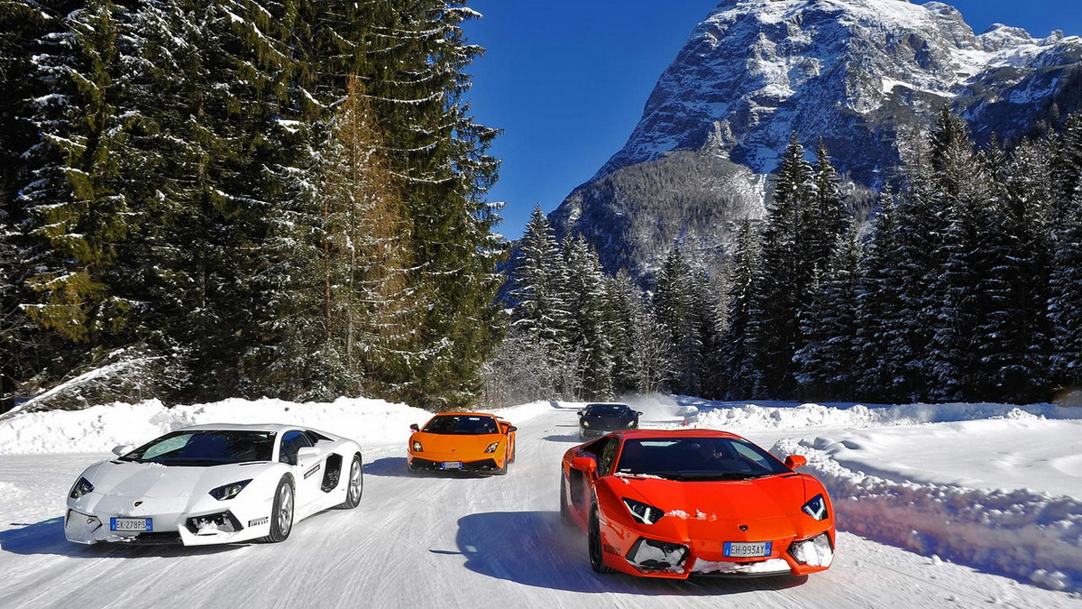 khóa học lái xe Lamborghini trên băng tại Châu Âu