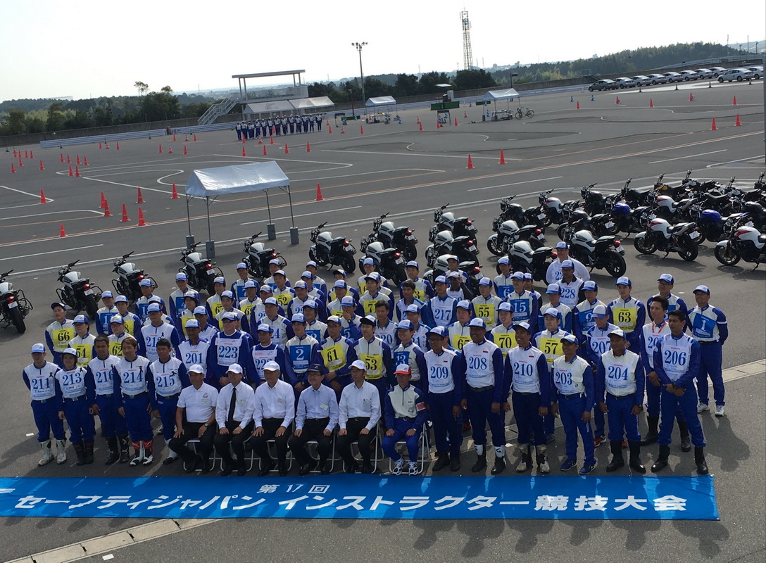 Honda Việt Nam tiếp tục giành chiến thắng tại Cuộc thi Hướng dẫn viên Lái xe an toàn Quốc tế 2016 ở Nhật Bản