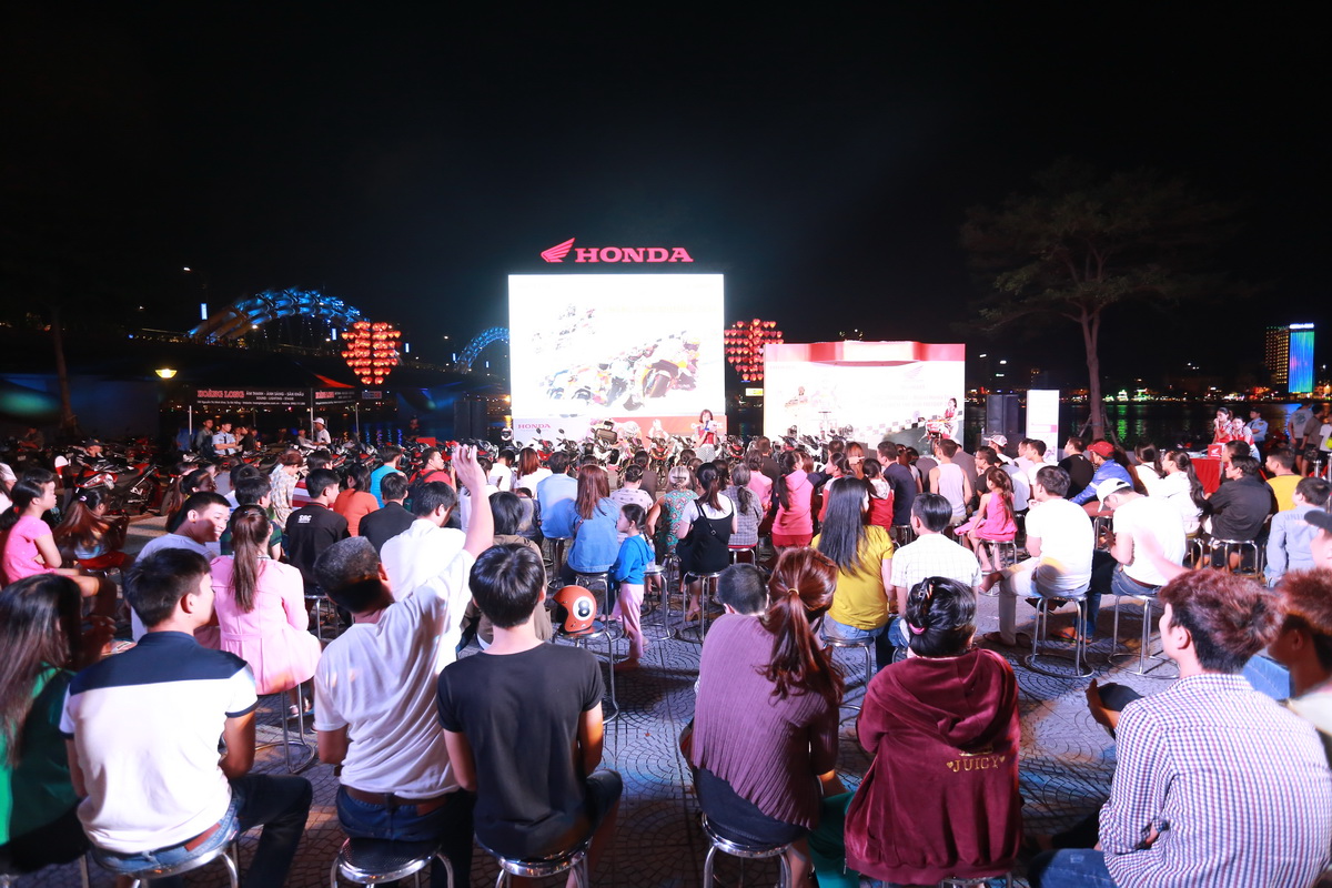 Honda Việt Nam tổ chức lễ ăn mừng chức Vô Địch Thế giới MotoGP 2016 của tay đua Marc Marquez 