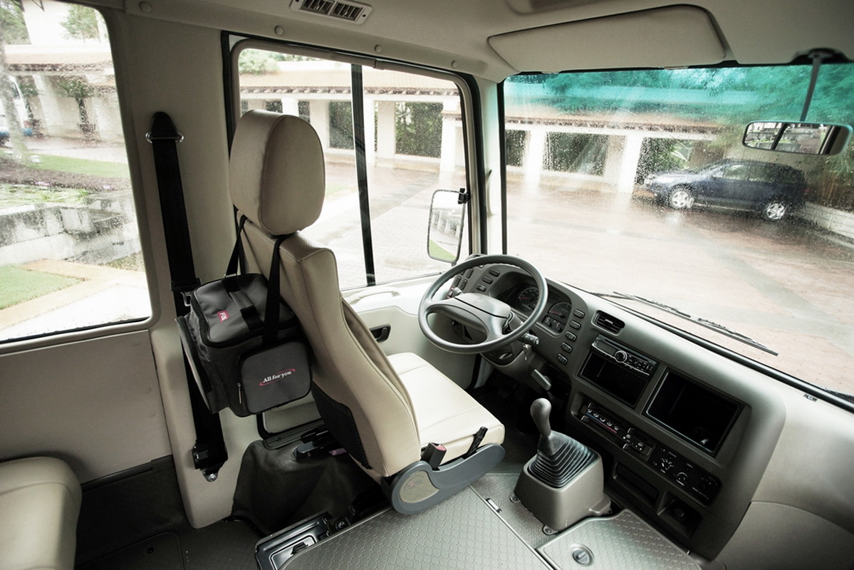 Furama Resort Đà Nẵng nâng tầm dịch vụ xe buýt đưa đón với FUSO ROSA