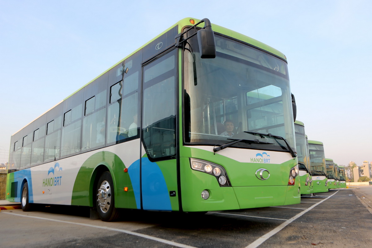 xe buýt nhanh BRT bắt đầu thu phí