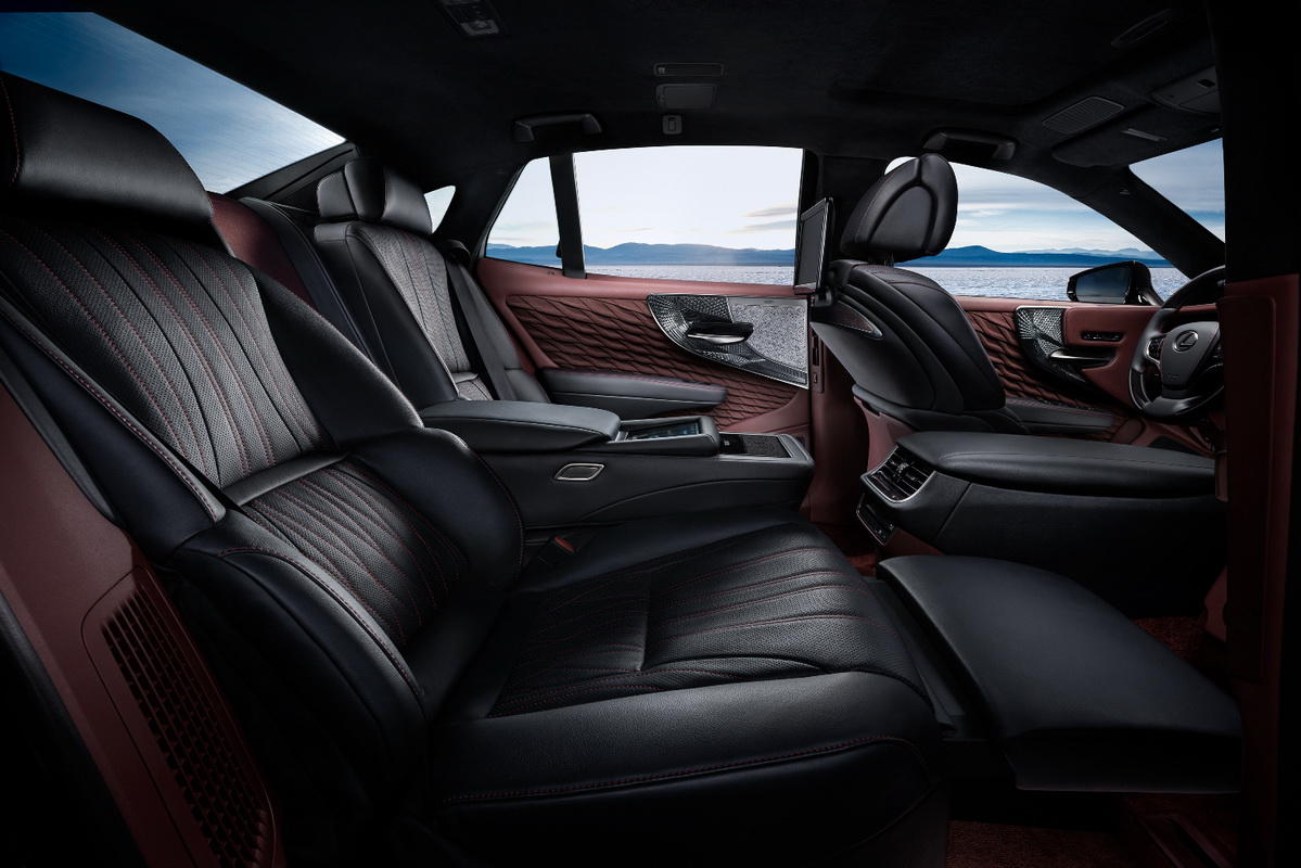 Lexus ra mắt sedan đầu bảng LS 500h hoàn toàn mới
