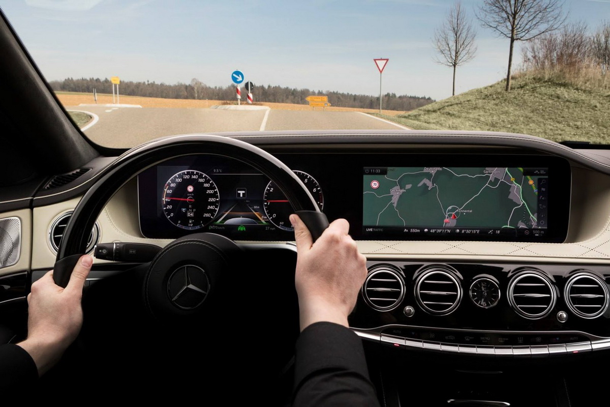 Mercedes-Benz S-Class 2018 mới sẽ được nâng cấp bảng táp lô