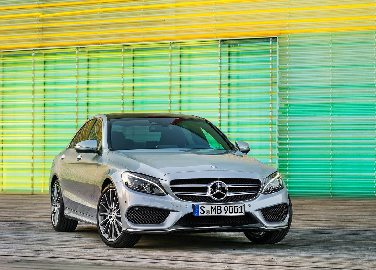 Mercedes-Benz triệu hồi 500 xe lỗi túi khí 