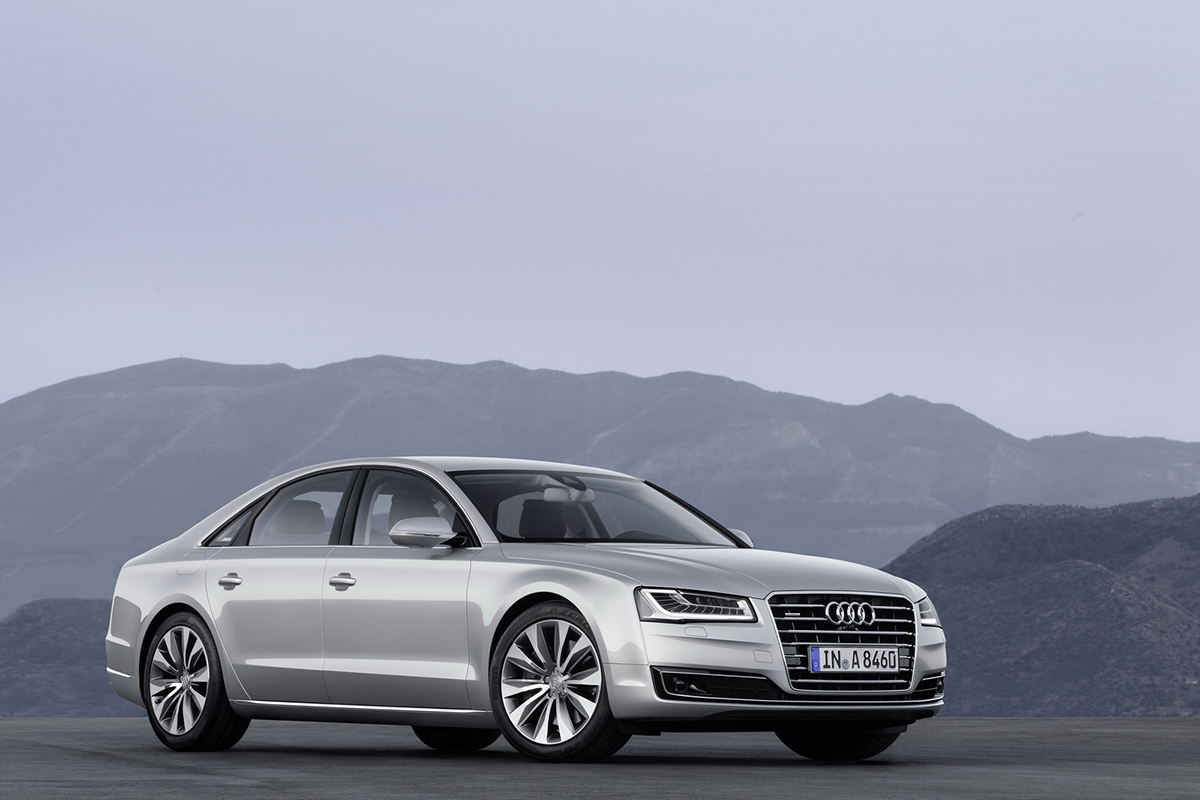 Audi triệu hồi gần 5.000 xe A8