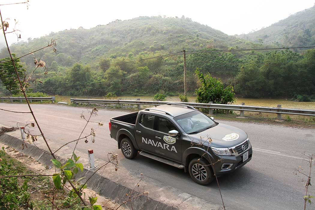 Nissan NP300 Navara hành trình 2,000 km sag Lào