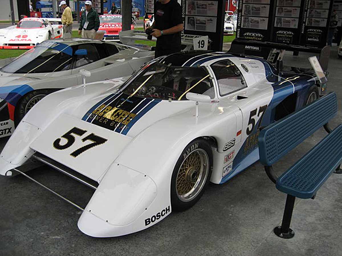 Mẫu 1984 Blue Thunder chiến thắng đường đua IMSA March năm đó. Tuy nhiên, các chuyên viên kỹ thuật đã phát hiện xe bị gỡ bỏ số lùi - điều cấm kỵ và nằm trong luật của giải.