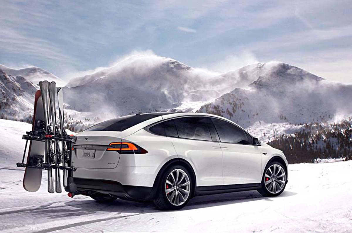 Tesla Model X chính thức ra mắt