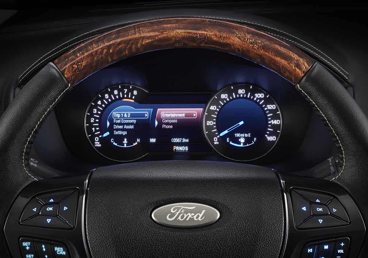 Ford Explorer Platinum 2016 chính thức ra mắt
