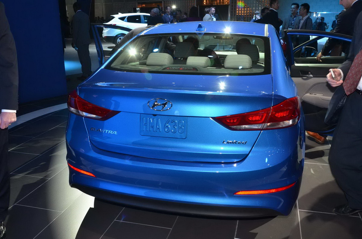 Hyundai Elantra mới tại LA Auto Show 2015