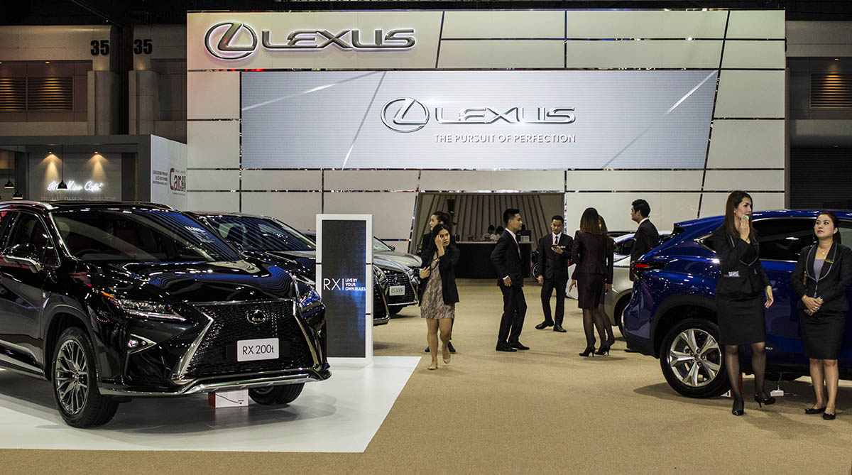gian hàng lexus tại Bangkok Motor Show 2016