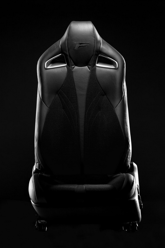mẫu công nghệ cho ghế lái mới của Lexus