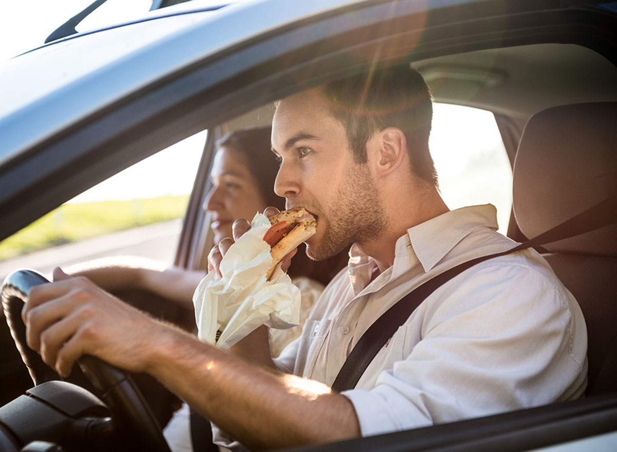 Ăn gì để lái xe tốt hơn?
