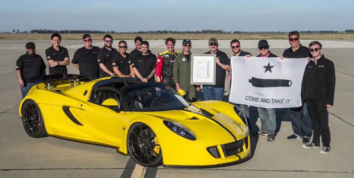 video siêu xe mui trần Hennessey Venom GT Spyder lập kỷ lục thế giới