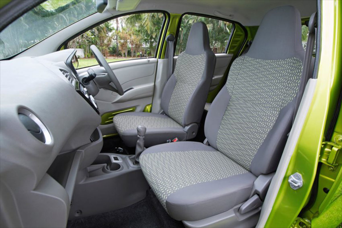 cabin xe ô tô giá rẻ Ấn Độ Datsun redi-GO ra mắt