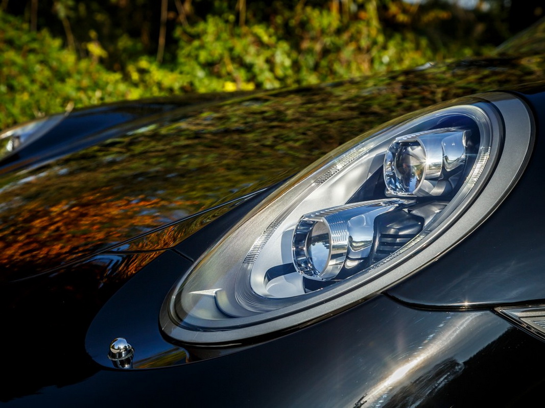 đèn xe Porsche 911 phiên bản kỷ niệm 50 năm