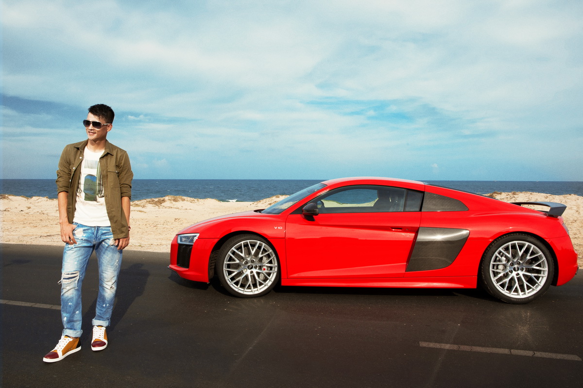 Audi R8 Coupe 2016 cùng Công Vinh