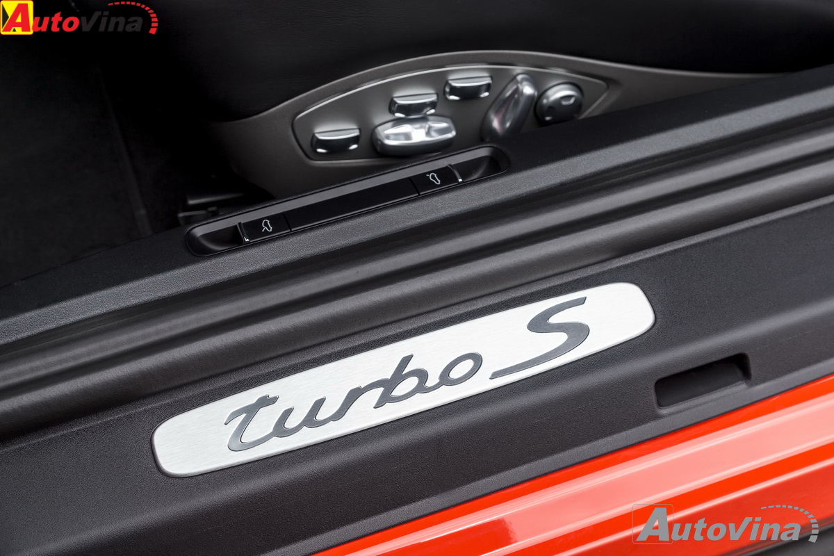 album ảnh Porsche 911 Turbo và Turbo S thế hệ 7.5