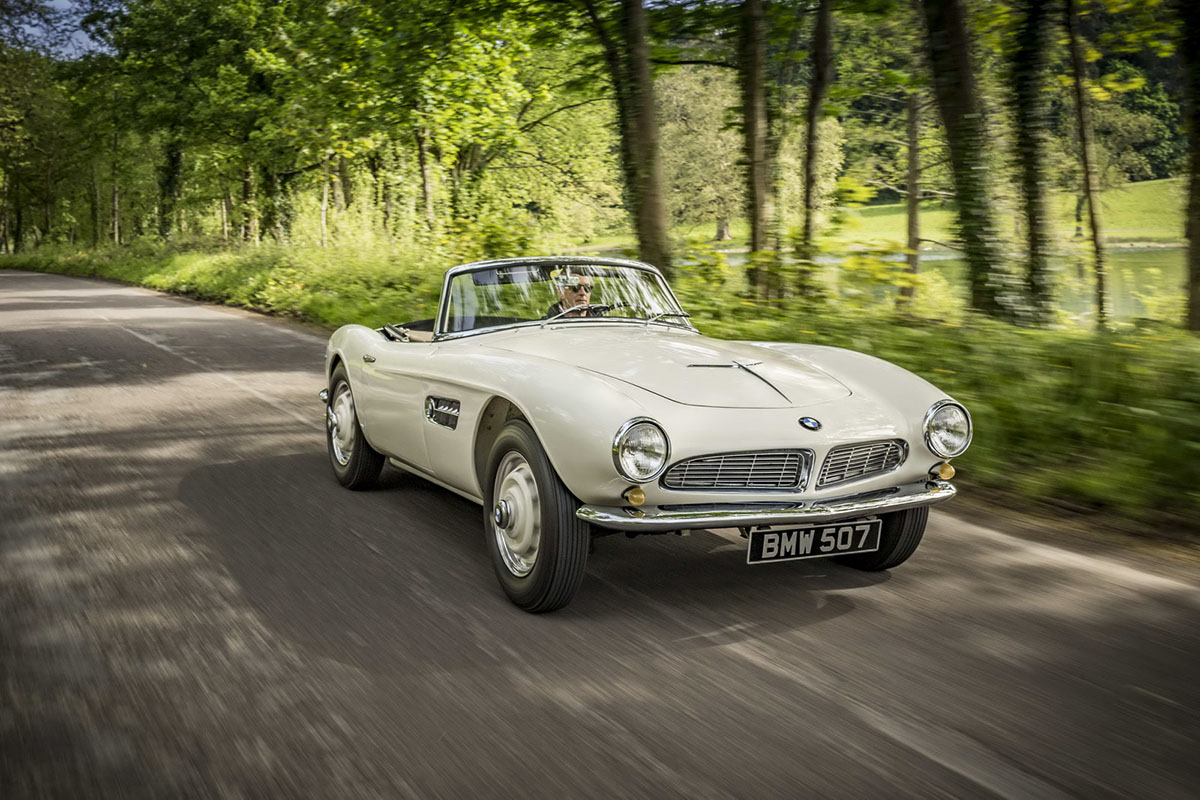 xe thể thao mui trần BMW 507 đời 1957