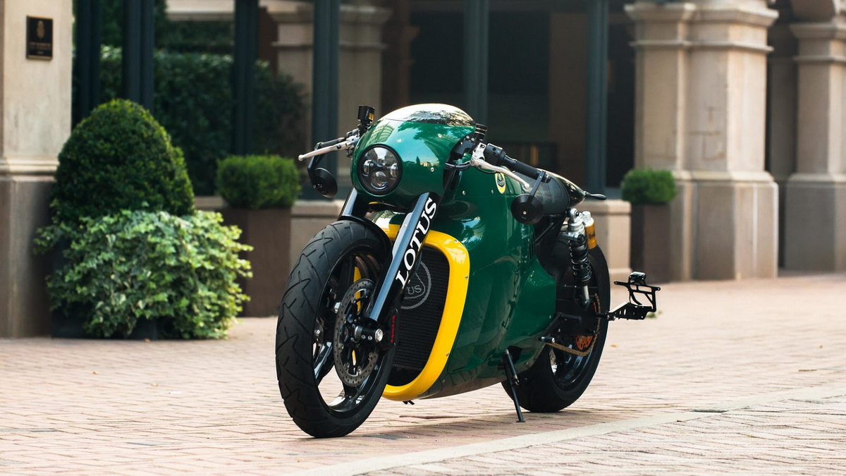 lotus c-01