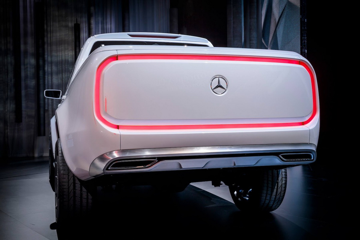 Video giới thiệu mẫu bán tải Mercedes-Benz X-Class phiên bản concept