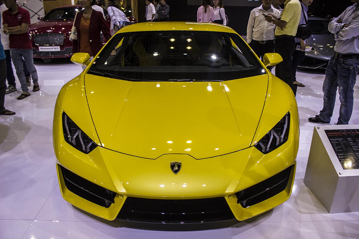 Lamborghini Huracan dẫn động cầu sau LP 580-2