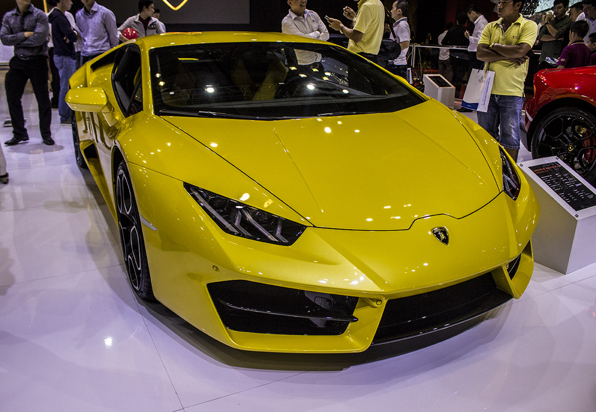 Lamborghini Huracan dẫn động cầu sau LP 580-2