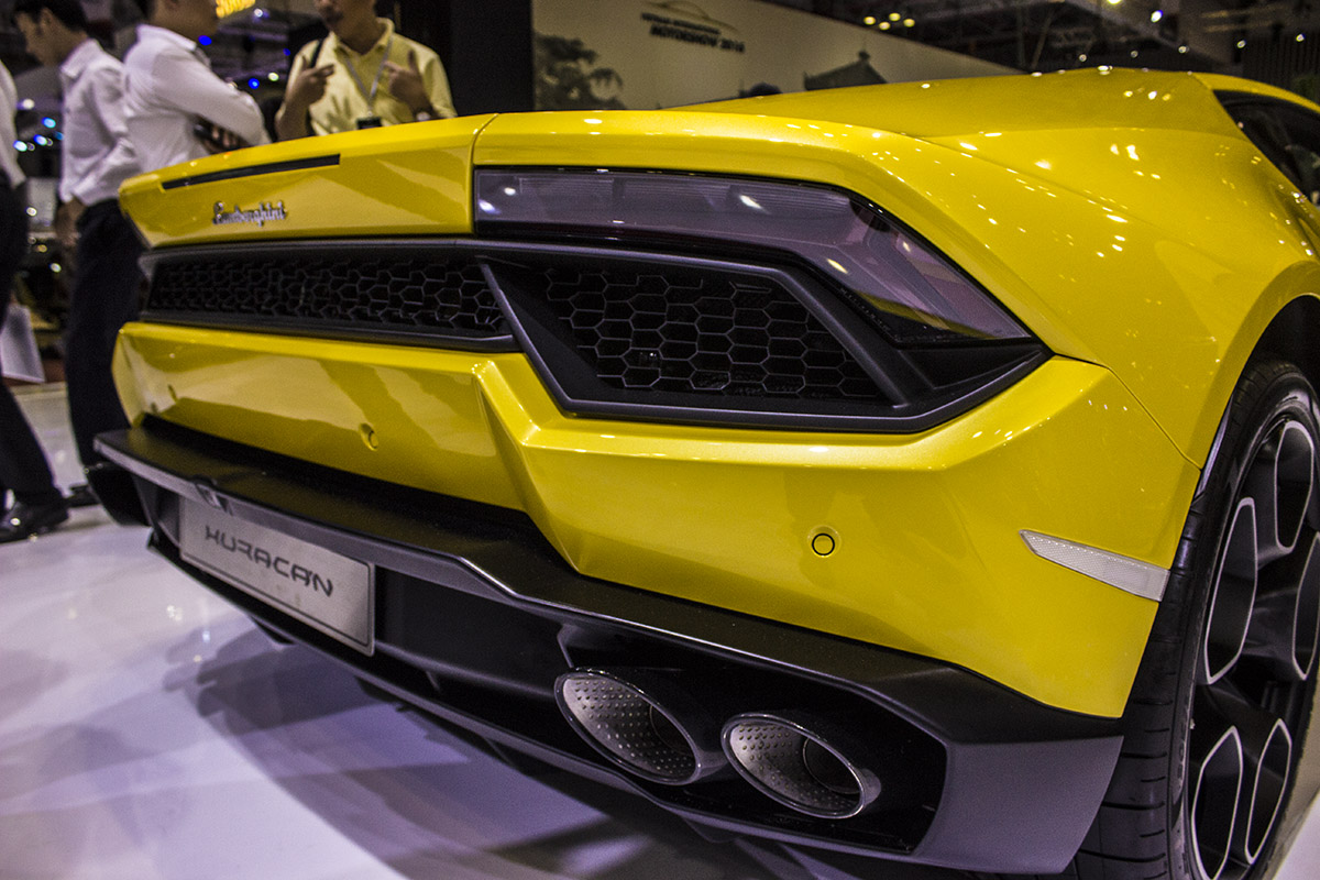 Lamborghini Huracan dẫn động cầu sau LP 580-2