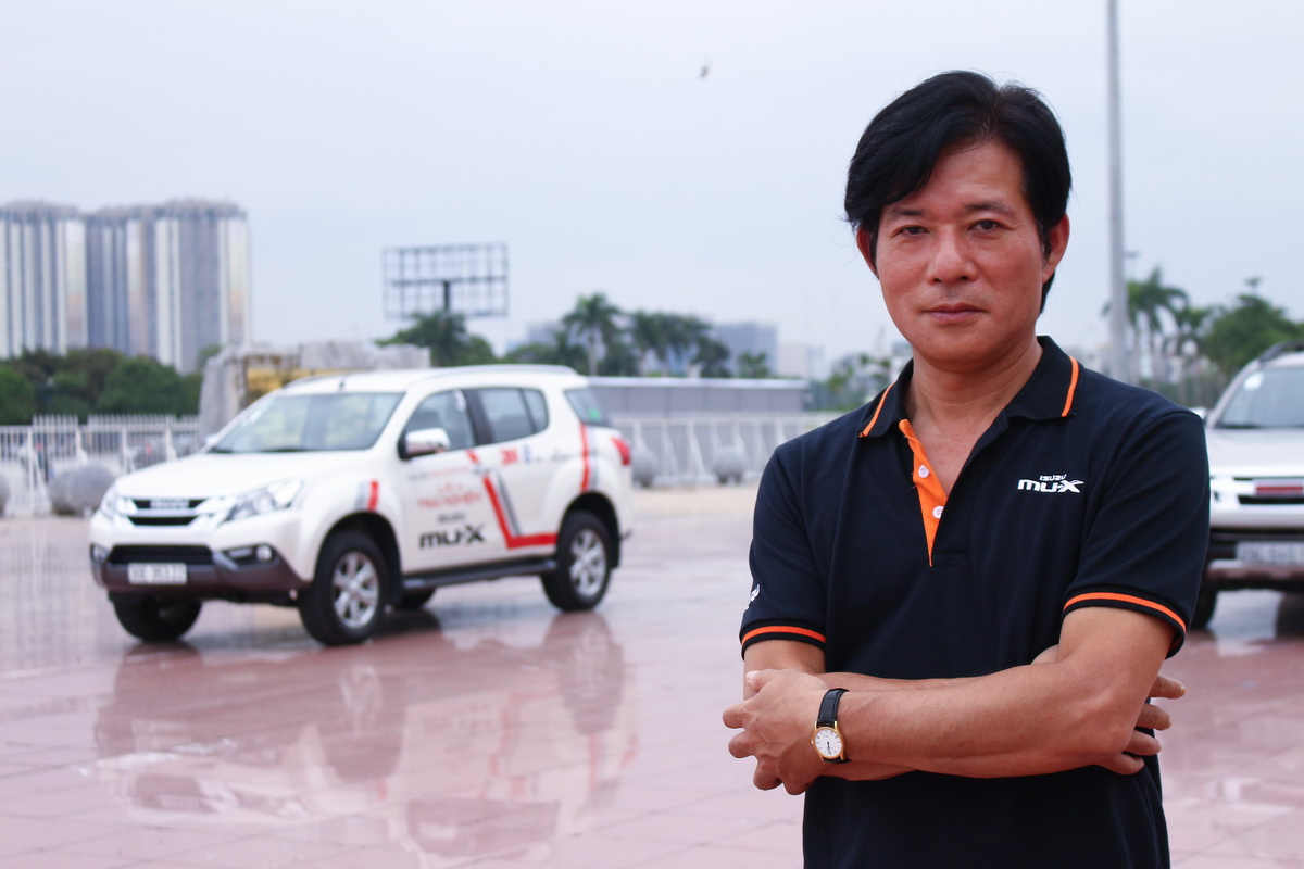 Isuzu D-Max và mu-X nhận được nhiều lời khen từ khách hàng tham gia lái thử xe