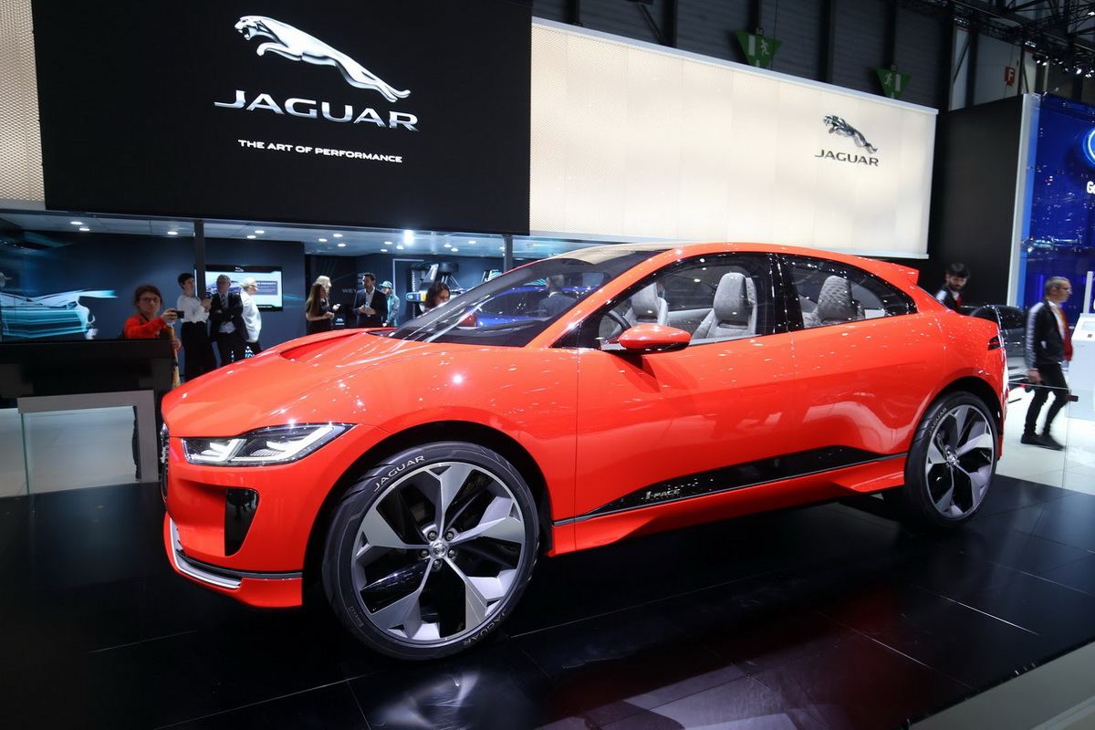 Video I-Pace mẫu SUV chạy điện đầu tiên của Jaguar lộ diện