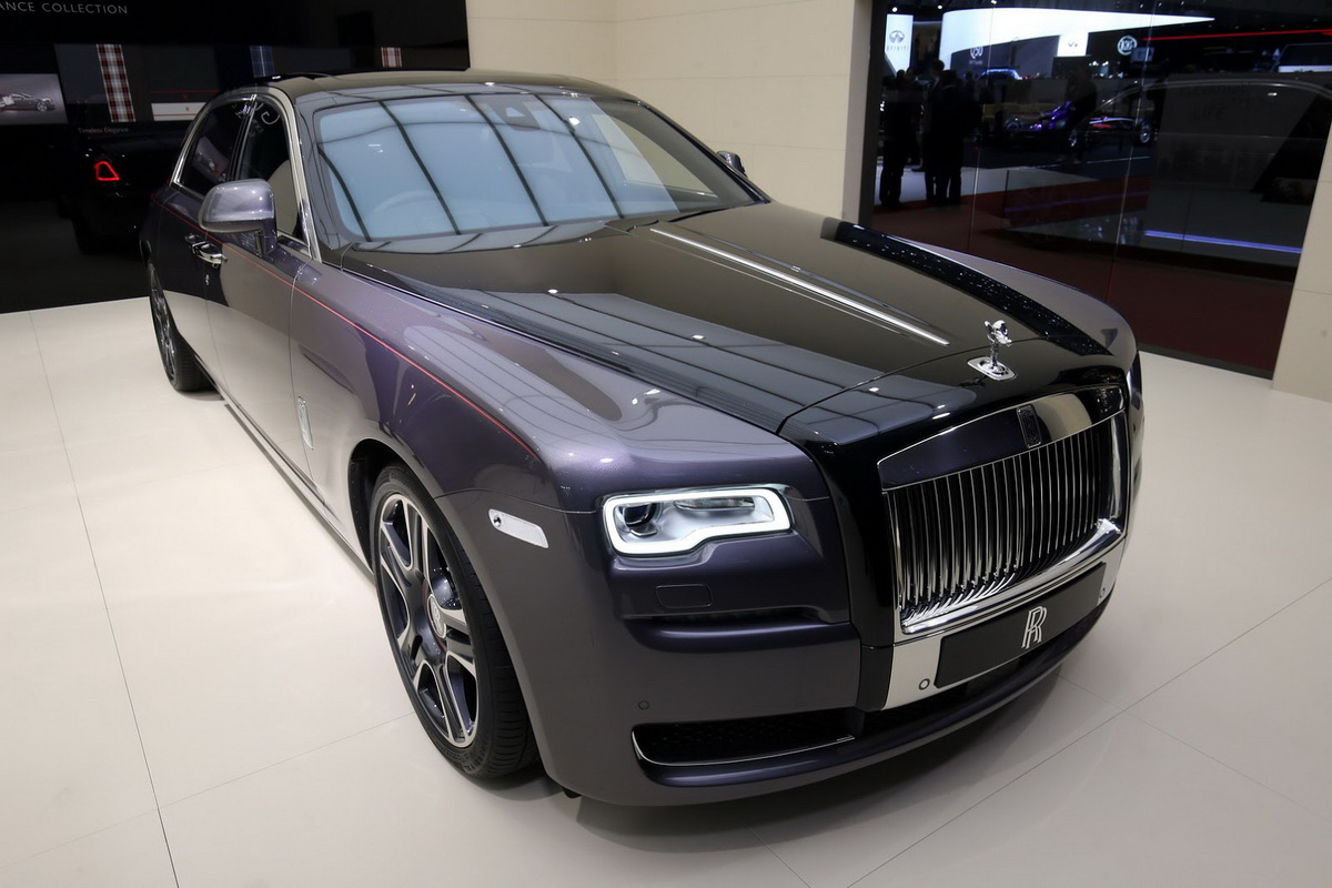 Ngắm “tuyệt phẩm” Rolls-Royce Ghost Elegance phủ sơn đính kim cương