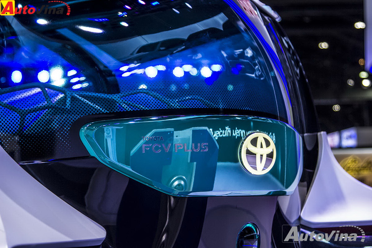 Toyota FCV Plus concept