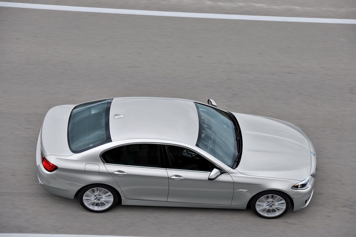 BMW 5-Series bị triệu hồi tại Mỹ do lỗi đèn phản quang