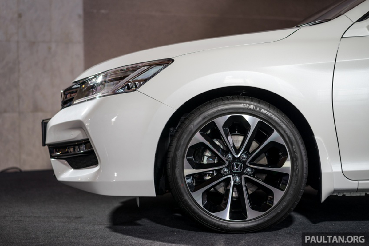 Honda Accord 2.4 với gói nâng cấp Honda Sensing tại Malaysia 